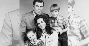 His wife cindi knight, whom he married in 1983 was by his side when he left this world. What Happened To Andy Griffith S Children Sam Griffith And Dixie Griffith