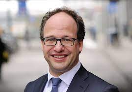 'er komt van alles bij elkaar. Dutch Minister To Prevent Unnecessary Pension Cuts News Ipe