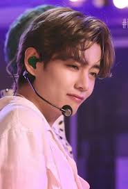Pin By Walaa On Bts V Taehyung Kim Taehyung Bts Taehyung V Taehyung