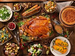 Видит он a christmas tree, и гирлянды, и шары. How Many Calories Are In A Christmas Dinner Metro News