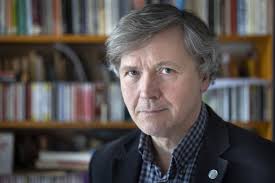 Samuel Abrahám: Fico netuší, že pre Orbána nie je partnerom. Ten by sa  najradšej videl aj ako premiér Felvidéku — Denník N