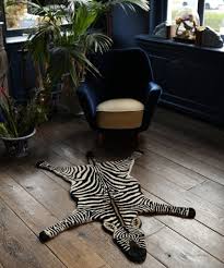 Alle kuhfelle von trendcarpet entsprechen der qualitätsklasse 1a der höchsten qualität kuhfell teppich für wohnzimmer kaufen farben. Stripey Zebra Teppich L Doing Goods
