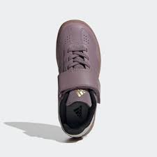 The tenth in a set or sequence. Kinder Five Ten Adidas Deutschland