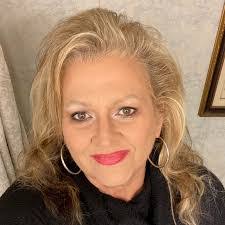 Mary Epling's Instagram, Twitter & Facebook