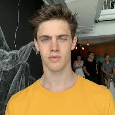 奶气又性感的仙气男孩，我要再发一次！_凤凰网时尚_凤凰网