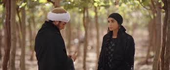 مسلسل نسل الأغراب الحلقة 22 بعد مشاجرة راح ضحيتها أكثر من نصف عائلتي غفران وعساف الغريب، يخرج عساف من السجن محاولًا أن يعيد توازن القوى مرة أخرى بينه وبين عدوه اللدود غفران، خاصة أن الأخير أصبح هو مركز القوى في البلد. Db1yxmzj1ocwnm