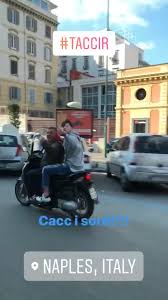 Últimas noticias de aurelio de laurentiis. Immagini Choc Di Luigi De Laurentiis Ragazzi Su Motorini Lo Inseguono Insultandolo Cacc E Sord T Accir Video