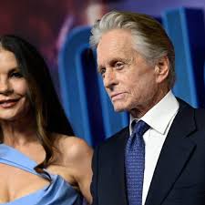 Catherine Zeta-Jones' love life before Michael Douglas: from singers to  actors and past engagements
