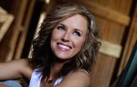 Industry Signings: Tanya Tucker, Shane Hines, Kristen Kelly