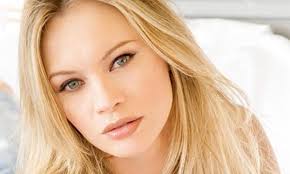 Età, amori, vita privata, fidanzato. Anna Falchi Biografia Carriera Vita Personale