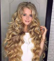 Coiffure Longue Bouclee En Mouvement Beautiful Long Hair Long Hair Styles Long Hair Women