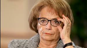 SREĆA PA NIJE GONIČ ROBOVA: Doris Pack doživljava nas kao pse, koji poštuju  samo silu...