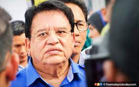 Jun 22, 2021 · tengku nadira adnan, putri dari enny beatrice baru saja menyelesaikan pendidikan kuliahnya. Court Dismisses Ku Nan S Bid To Obtain Passport Free Malaysia Today Fmt