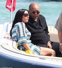 Born quincy delight jones jr. Quincy Jones Music Mogul 79 Enjoys The Company Of A New Girlfriend Half His Age As He Holidays In St Tropez Daily Mail Online