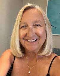 Carol Koller's Instagram, Twitter & Facebook