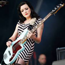Music copyright belongs to umg. Anyone Remember The Hot Bassist From The Smashing Pumpkins D Arcy Wretzsky Ultimate Guitar