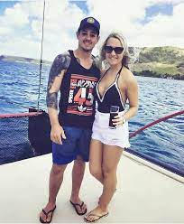 Does quinton de kock drink alcohol?: Crickettoday Quinton De Kock With His Wife Facebook