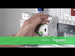 Contacteur Combine Embrochable Resi9 Schneider Electric France Youtube