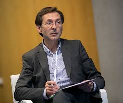Primero franco y ahora tito floren salvándolos de la quiebra. Gonzalo Robles Populares