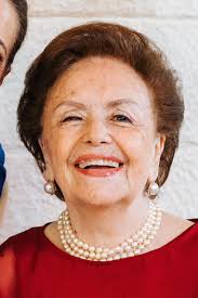 Please can someone make my grandma's eyes more open. The lady