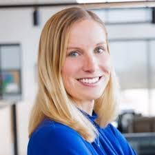 Sarah Pelz's Instagram, Twitter & Facebook