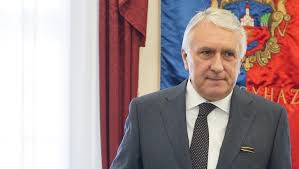 Oldalazni is tud ez a hibrid hajtású harcjármű. Bige Laszlo Agrarium Mezogazdasag Es Elelmiszeripar