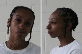 Tamara Barrett's Instagram, Twitter & Facebook