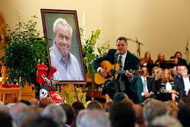 Vince Gill Plays Go Rest High On That Mountain At Arnold Palmer Memorial Vince Gill Memorial Service Arnold