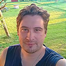 What Bob Dylan tracks have a similar level of raspiness to 'Pay in Blood'?