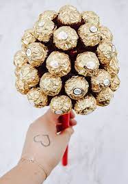 Schau dir unsere auswahl an ferrero rocher an, um die tollsten einzigartigen oder spezialgefertigten handgemachten stücke aus unseren shops für schokolade & pralinen zu finden. So Bastelst Du Einen Ferrero Rocher Strauss Calistas Traum