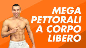 La cosa fondamentale è conoscere i migliori esercizi per il petto da fare a casa in modo da poter avere risultati in breve tempo. Mega Pettorali A Corpo Libero Allenamento 10 Minuti Youtube