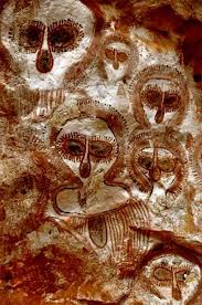 Wandjina Spirit Paintings Petroglyph Kimberly Australia C 3000 Bc Juergen Lohrbaecher With Images Prehistoric Art Ancient Art Rock Art