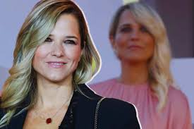 Dopo 20 anni l'ho fatto per mia mamma": il gesto di Francesca Barra diventa  virale