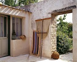 La Credence En Beton Teinte Et Vieilli Laisse Imaginer Qu Il S Agit D Un Linteau De Pierre Maison De Campagne Francaise Galeries De Photos Ile De Re