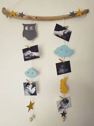 Pele Mele Mobile Porte Photos Bois Flotte Ou Bambou Idee Cadeau Liste Naissance Chambre Bebe Baby Shower Chouette Lapin Nuages Etoiles Bamboo Gifts Owl Baby Shower Birth Gift