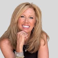 Danielle Clermont's Instagram, Twitter & Facebook