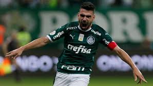برونو هنريكي يصل جدة للانضمام إلى نادي الاتحاد صور سعودي 360 وصل البرازيلي برونو هنريكي لاعب الاتحاد الجديد إلى mens tshirts mens tops mens graphic tshirt