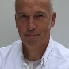 Russell Maynard's Instagram, Twitter & Facebook