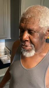 Ooh wee I got my Daddy cooking one of his favorite Jamaican dishes  Saltfish/Bacaloa, yam 🍠 and dumplings 🥟 in curry also