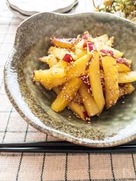 揚げない 飽きない 白だしとはちみつで優しい味の大学芋風 by ともきーた 伊藤 智子 レシピサイト nadia ナディア プロの料理家のおいしいレシピ レシピ 大学芋 おいしい レシピ