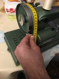 Pour choisir votre machine à coudre et débuter de la meilleur des façons dans le monde de la couture, vous devez d'abord vous poser les bonnes. Courroie A Changer Sur Omnia 18 Electrique Annee 1956