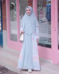 Gaya selebgram aghnia punjabi memakai outfit stripes dengan hijab bisa dicontoh loh, simak ya! Ootd Hijab Lebaran 2019 Nusagates