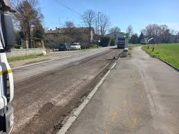Reggio Emilia: il Comune rifà il look a 40 km di asfalto cittadino. VIDEO  Reggionline -Telereggio – Ultime notizie Reggio Emilia |