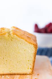 In france, a pound cake goes by the name quatre quarts, which means four quarters, referring to the quantities of the ingredients. Classic Pound Cake Tips For A Perfect Moist Pound Cake The Flavor Bender