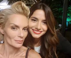 We did not find results for: Aytes Oi Fwtografies Apodeiknyoyn Apo Pote Ta3ideyoyn Mazi Hliana Papagewrgioy Kai Elena Xristopoyloy Marie Claire O Ti Exei Shmasia Gia Tis Gynaikes