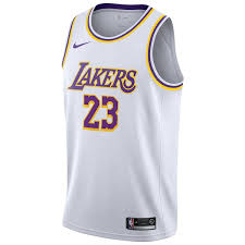 Ich hab mal nen lakers trikot gebastelt weil ich das dribbler outfit nen bisschen langweilig fand. Lebron James Los Angeles Lakers Trikots Lebron James Lakers Basketballtrikots Www Nbastore Eu