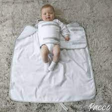 Das pucken ist eine spezielle wickeltechnik, mit der babys in den ersten. Pucktuch Fur Babys Ab 4 7kg Pacco Piccolo Weiss Pucken Mit Pacco