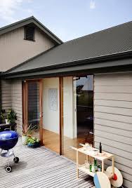 Dulux Exterior Schemes Colorbond Monument With Colorbond Dune House Exterior Color Schemes House Paint Exterior Exterior Paint Colors For House