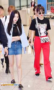 And today we'll consider member seulgi's airport fashion ~ . Nb Seulgi And Irene S Opposite Fashion Styles At The Airport Netizen Nation Onehallyu