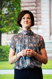 Anna maria kinberg batra (swedish pronunciation: Anna Kinberg Batras Fall Voister